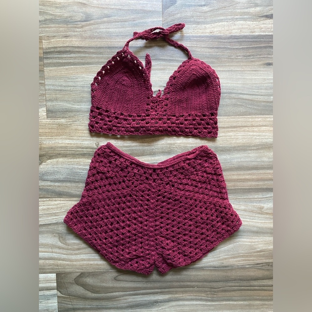 Boho Crochet Outfit - Red Crop Top and Shorts